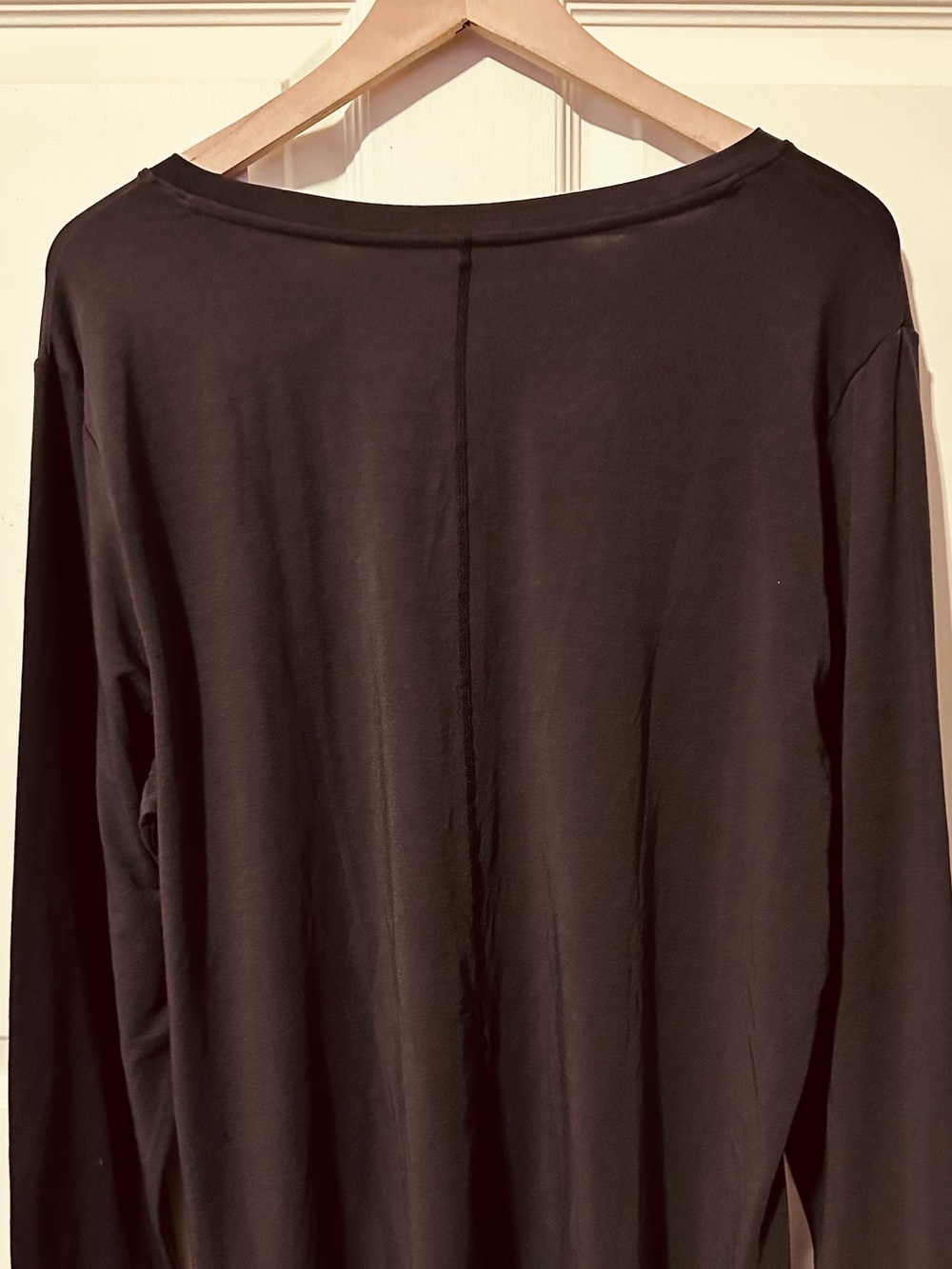Gap | Top | GapFit Breathe T-Shirt | True Black - Picture 4 of 10